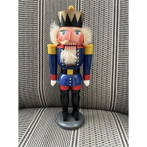 VINTAGE Wooden Erzgebirgischer Nussknacker GDR Expertic Nutcracker 13.5” - Picture 1 of 7